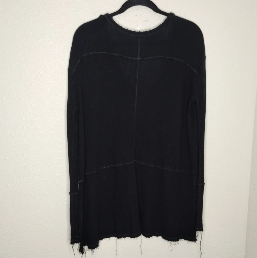 Free People Black Waffle Knit Long Sleeve Raw Hem Shirt Size XS